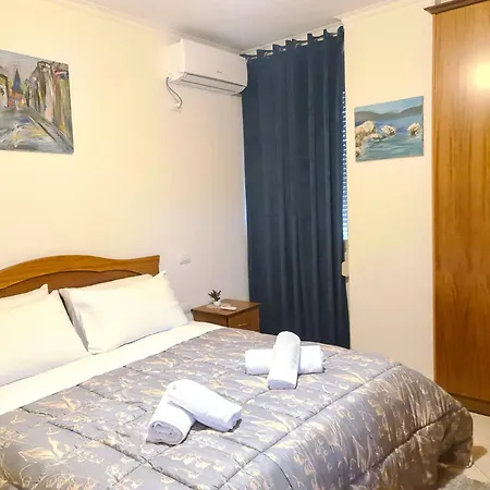 Erin Apartment *